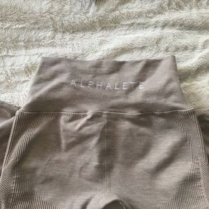 Alphalete aero leggings